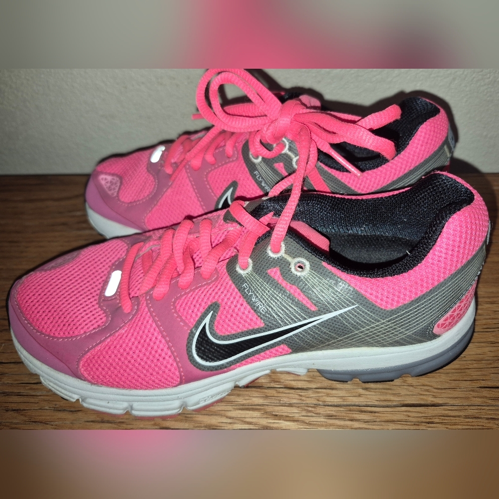 Womens Size 6.5 Nike Zoom Structure 15 Grey Pink - Picture 4 of 6
